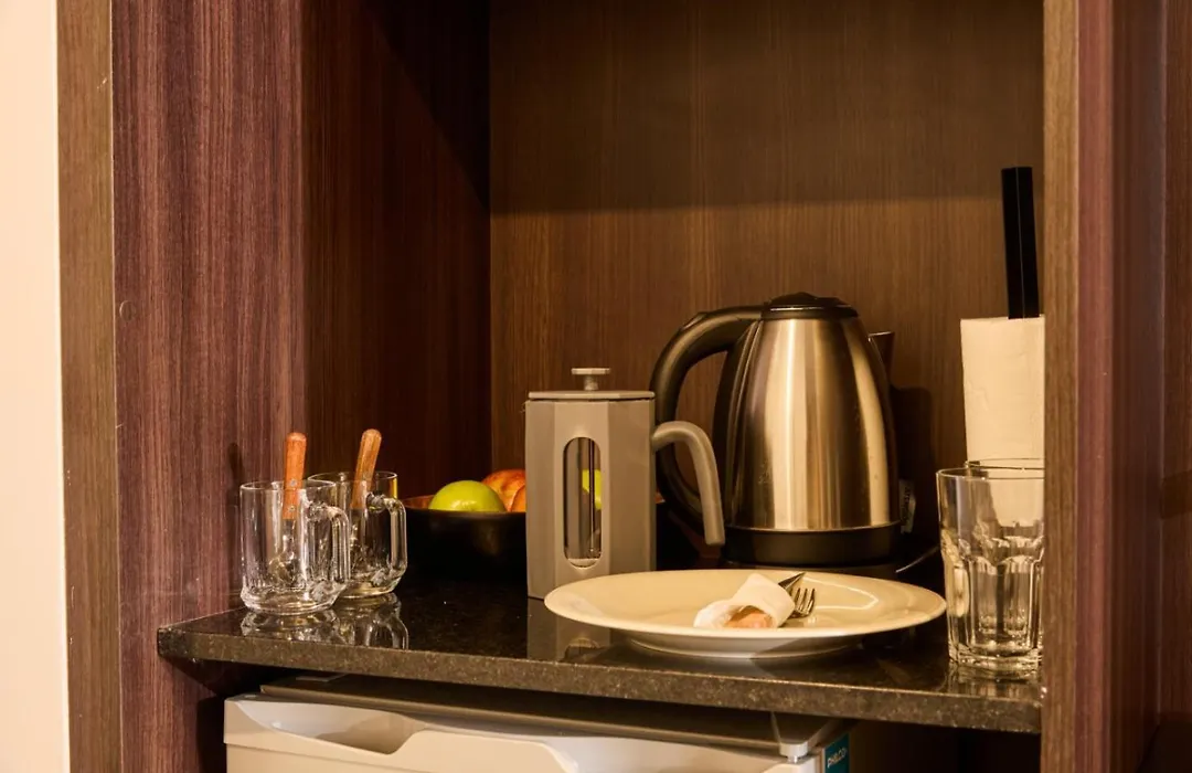Nuit Hotel-1